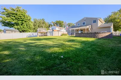 41 Wilson Drive, Fords, NJ 08863 - Photo 2