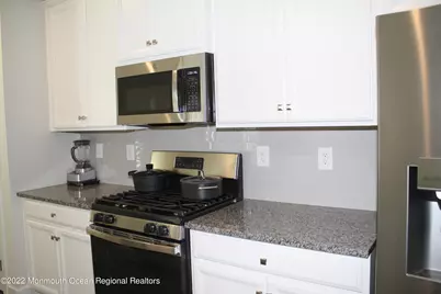 98 Anchor Way #298, Cliffwood, NJ 07721 - Photo 8