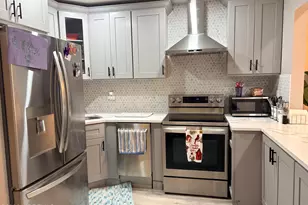 108 Manchester Ct, Red Bank, NJ 07701 - Photo 4