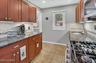 11 Brown Ct, Sayreville, NJ 08859 - Photo 6