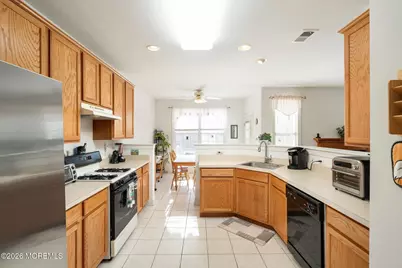 26 Malsbury Street, Robbinsville Township, NJ 08691 - Photo 12