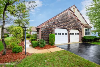 13 Benjamin Franklin Drive, Monroe Township, NJ 08831 - Photo 2