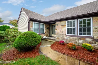 13 Benjamin Franklin Drive, Monroe Township, NJ 08831 - Photo 1