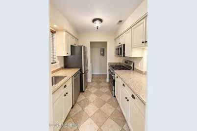 39 Almond Drive, Franklin Township, NJ 08873 - Photo 6