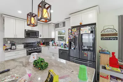 14 Juniper Avenue, Manalapan Township, NJ 07726 - Photo 12
