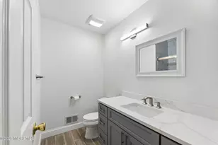 24 Painted Wagon Rd, Holmdel, NJ 07733 - Photo 14
