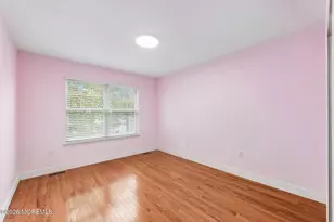 24 Painted Wagon Rd, Holmdel, NJ 07733 - Photo 20
