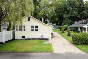 92 Asbury Ave, Atlantic Highlands, NJ 07716 - Photo 2