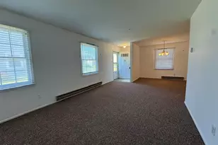 70 William And Mary Sq, Freehold, NJ 07728 - Photo 10