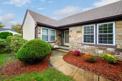 13 Benjamin Franklin Drive, Monroe Township, NJ 08831 - Photo 1