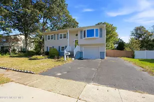 129 Poplar Way, Brick, NJ 08724 - Photo 2
