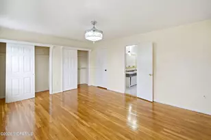56 Kingsley Way, Freehold, NJ 07728 - Photo 24