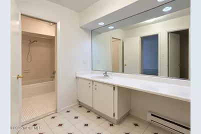 121 Lexington Court, Red Bank, NJ 07701 - Photo 18