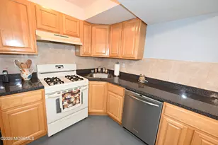 10 Sasha Ct, Matawan, NJ 07747 - Photo 34