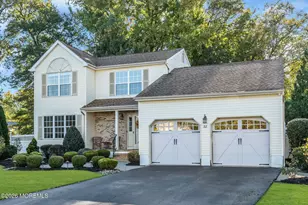 38 Hyer Ct, Aberdeen Township, NJ 07747 - Photo 2