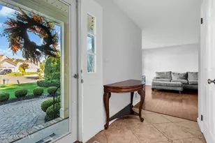 38 Hyer Ct, Aberdeen Township, NJ 07747 - Photo 12