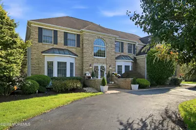 221 Verdant Court, Freehold, NJ 07728 - Photo 4