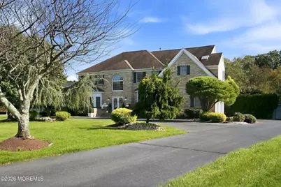 221 Verdant Court, Freehold, NJ 07728 - Photo 2