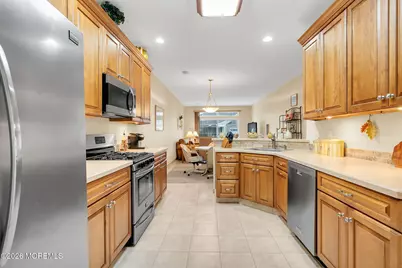 17 Greylawn Drive, Lakewood, NJ 08701 - Photo 10