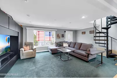 385 Main Street, Keansburg, NJ 07734 - Photo 10