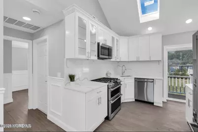95 W Washington Avenue, Atlantic Highlands, NJ 07716 - Photo 12