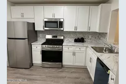 204 Forsythia Lane, Englishtown, NJ 07726 - Photo 4
