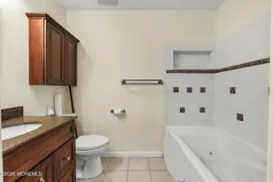 471 Hawthorne Pl, Morganville, NJ 07751 - Photo 28