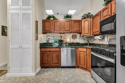 132 Viburnum Terrace, Red Bank, NJ 07701 - Photo 6