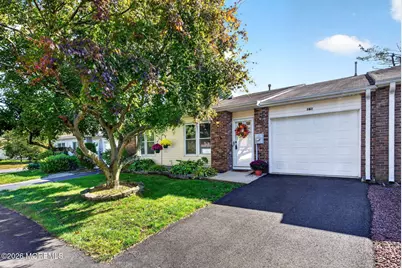 162 Gayle Court, Lakewood, NJ 08701 - Photo 2