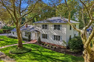 9 Buttonwood Dr, Shrewsbury, NJ 07702 - Photo 2
