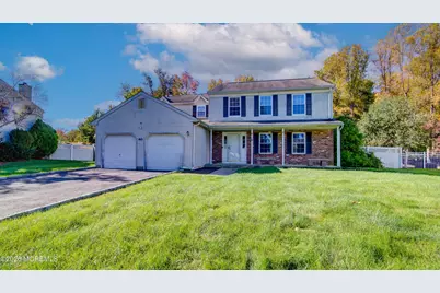 40 Newport Drive, Manalapan Township, NJ 07726 - Photo 2