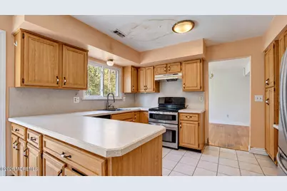 40 Newport Drive, Manalapan Township, NJ 07726 - Photo 20