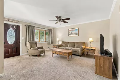 510 Mackey Avenue, Belford, NJ 07718 - Photo 4