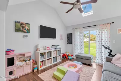 13 Frost Court, Freehold, NJ 07728 - Photo 18
