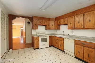 814 Forrest Avenue, South Amboy, NJ 08879 - Photo 18