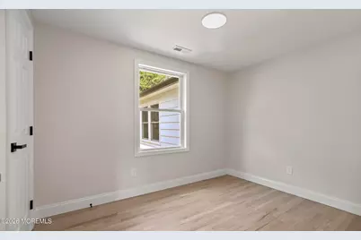 77 Helen Avenue, Freehold, NJ 07728 - Photo 14