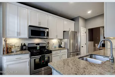 147 Waypoint Drive #2105, Eatontown, NJ 07724 - Photo 10
