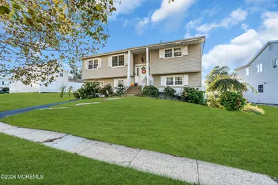 26 Tralee Road, Hazlet Township, NJ 07730 - Photo 2