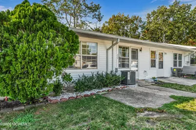 828 Balmoral Court E, Lakewood, NJ 08701 - Photo 2