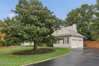 184 Friendship Road, Howell Township, NJ 07731 - Photo 4