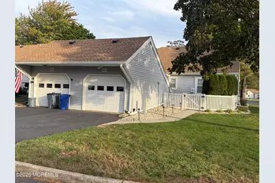 96 Halls Croft Road #A, Freehold, NJ 07728 - Photo 4