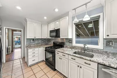 32 3rd Street, Fords, NJ 08863 - Photo 8