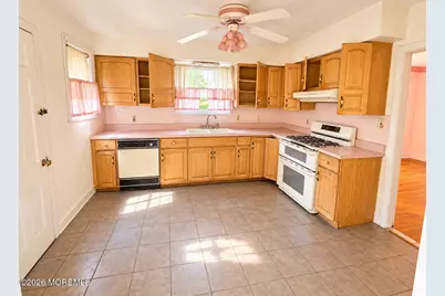 392 Berkeley Road, Orange, NJ 07050 - Photo 14