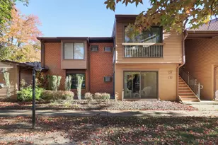 21 Manchester Ct, Red Bank, NJ 07701 - Photo 1