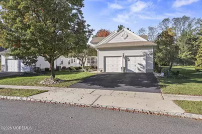 27 Derry Meeting Drive, Manalapan Township, NJ 07726 - Photo 2