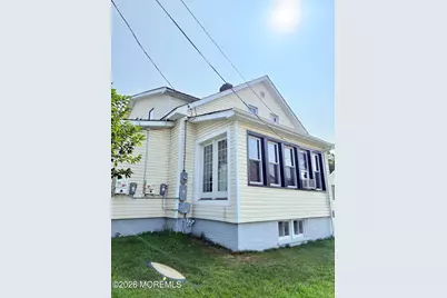 73 Laurence Parkway, Laurence Harbor, NJ 08879 - Photo 2