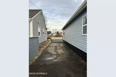 888 State Route 35, Laurence Harbor, NJ 08879 - Photo 20