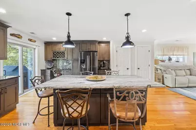 25 Cedar Street, Highlands, NJ 07732 - Photo 10