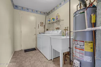 7 Thomas Avenue, South Amboy, NJ 08879 - Photo 32
