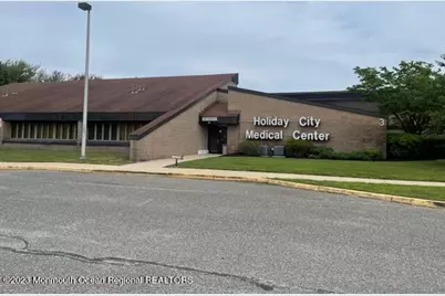 3 Plaza Drive Unit #17, Toms River Township, NJ 08757 - Photo 1